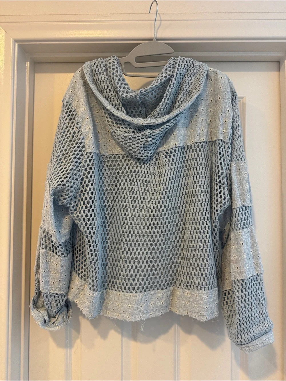 POL Open Weave and Eyelet Jacket - L - Picture 4 of 6